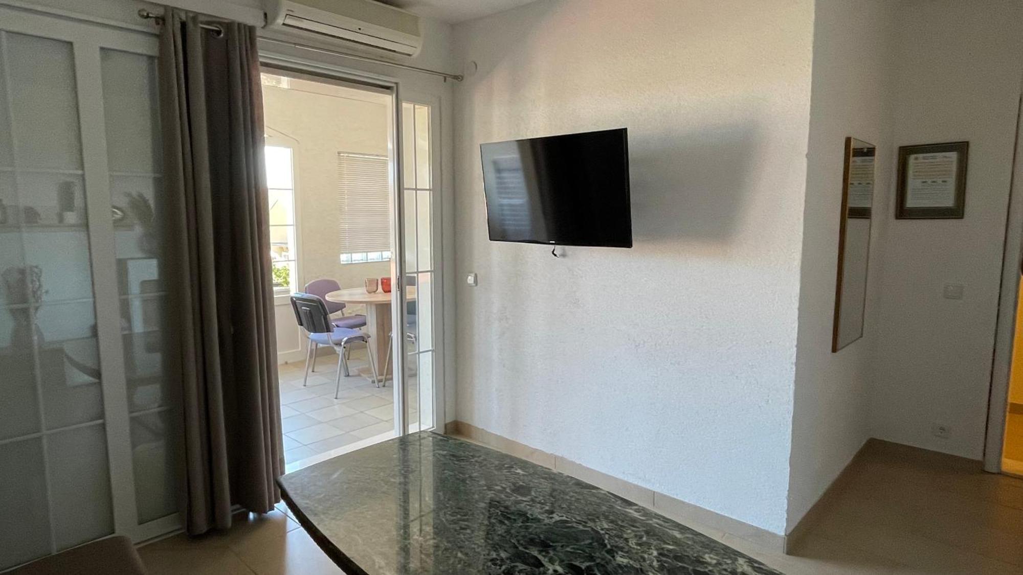 Apartmani Slavonija Orebić Стая снимка